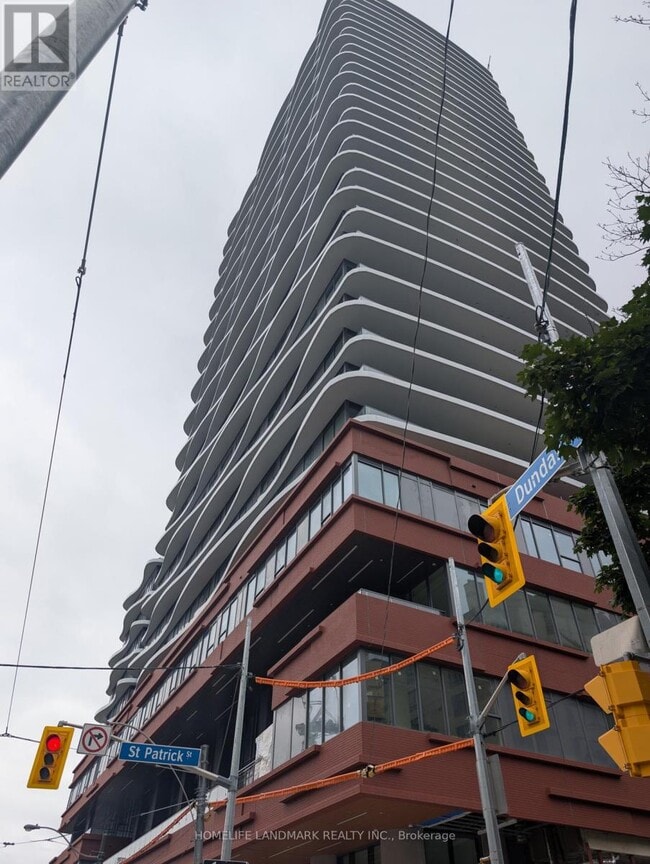 Building Photo - 280-2280 Dundas St W