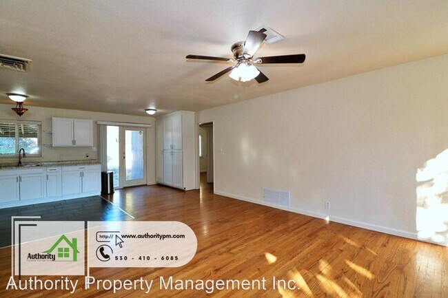Building Photo - 4 br, 2 bath House - 2922 West Way