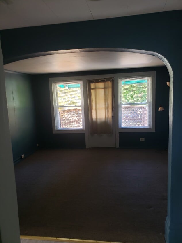 709 Garfield Ave Unit 2, Bay City, MI 48708 Apartments in Bay City