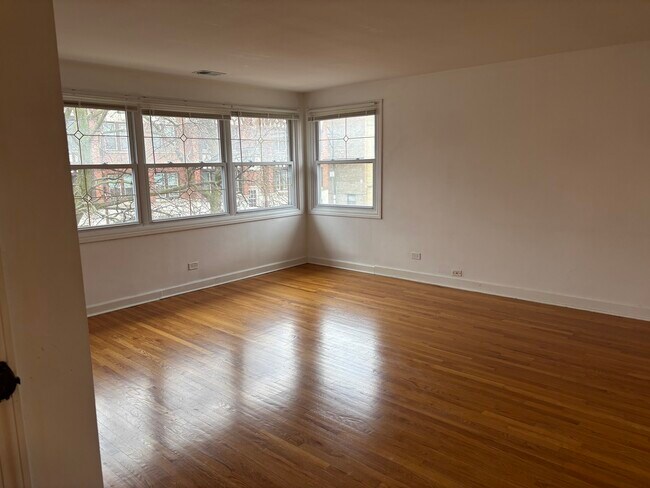 Foto del edificio - 7130 N PAULINA St