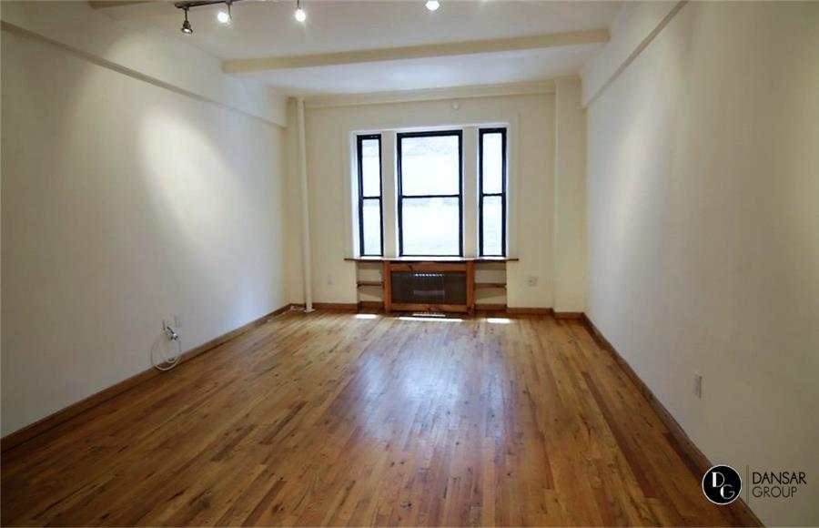 Primary Photo - 106 W 69th St