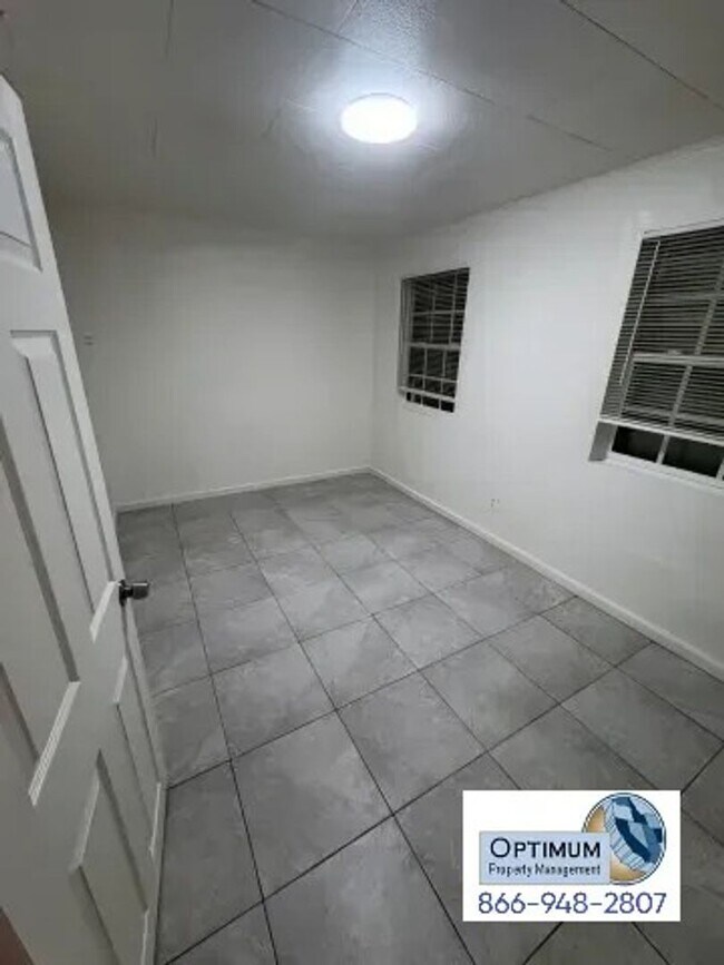 Foto del edificio - 15755 Cottonwood St