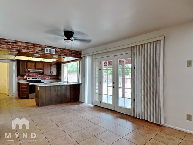 Foto del edificio - 3114 W Anderson Dr