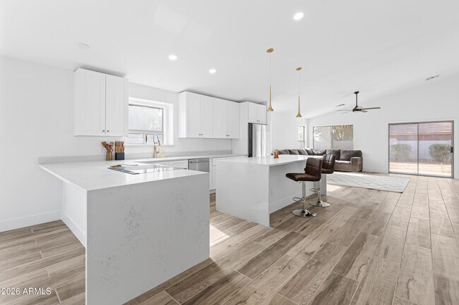 Foto del edificio - 4 N 163rd Ln