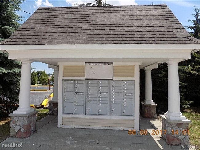 Building Photo - 23680 Northstone Village Dr