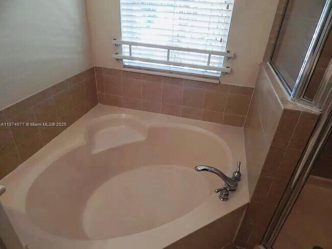 Foto del edificio - 8444 SW 29th St