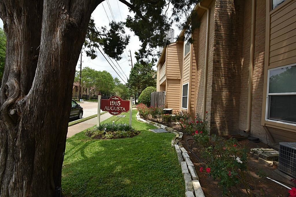 Foto principal - 1915 Augusta Dr