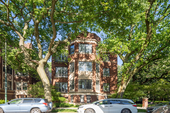 Building Photo - 1200 E Madison Park