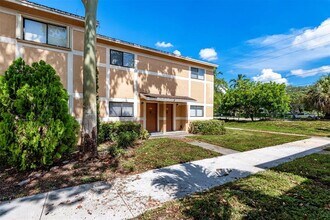 Building Photo - 9481 Palm Cir