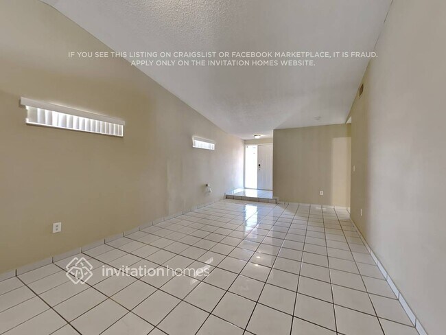 Foto del edificio - 12748 NW 102nd Ave