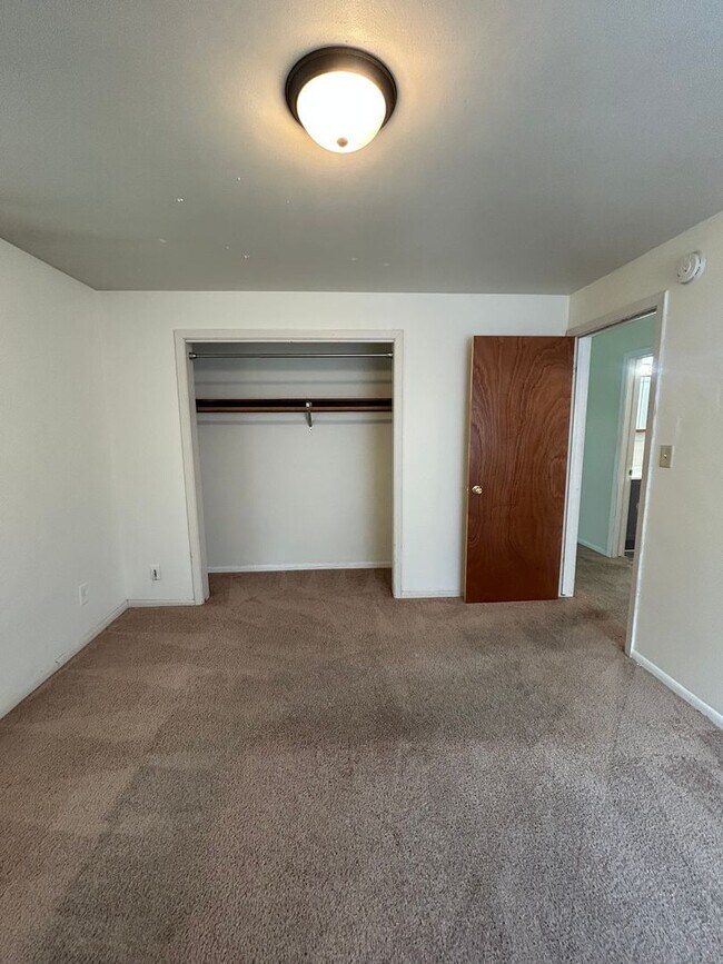 Foto del edificio - 725 32nd Ave N