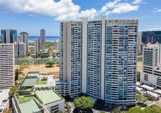 2BR/2BA with 1 covered parking stall in a ... - 2BR/2BA with 1 covered parking stall in a ... Apartment