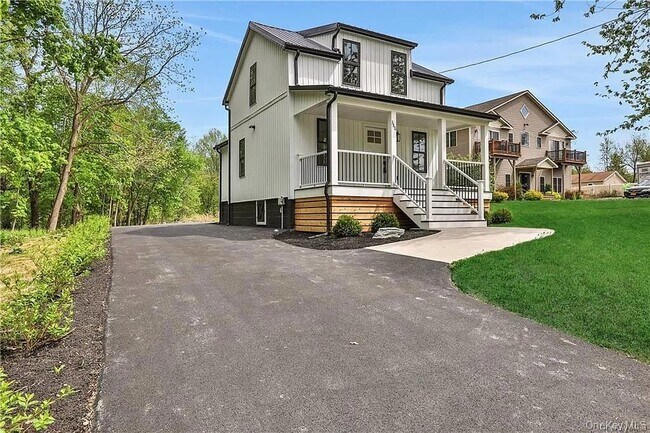 Foto del edificio - 386 Lakeside Rd