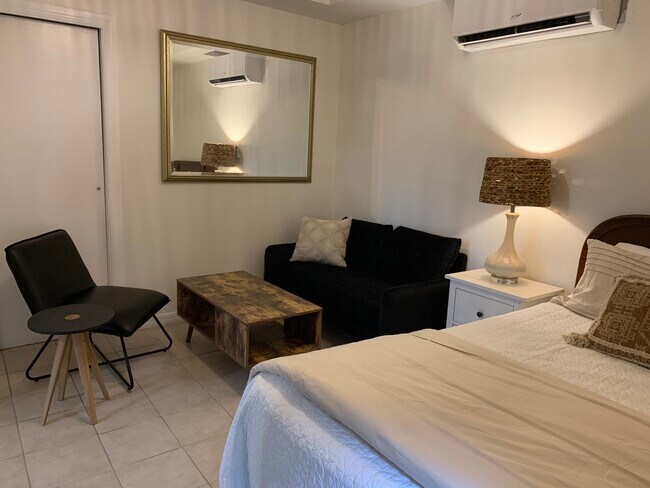 Foto del edificio - 1144 NW 7th Ave