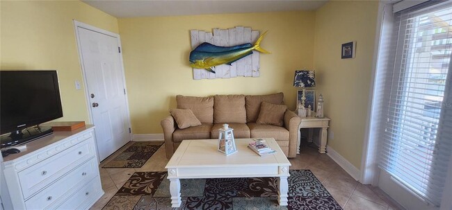 Foto del edificio - 5215 Coquina Key Dr SE