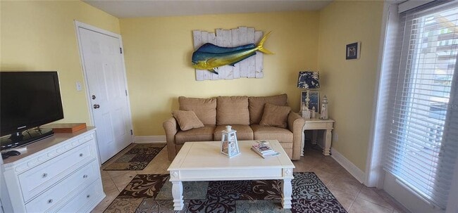 Building Photo - 5215 Coquina Key Dr SE