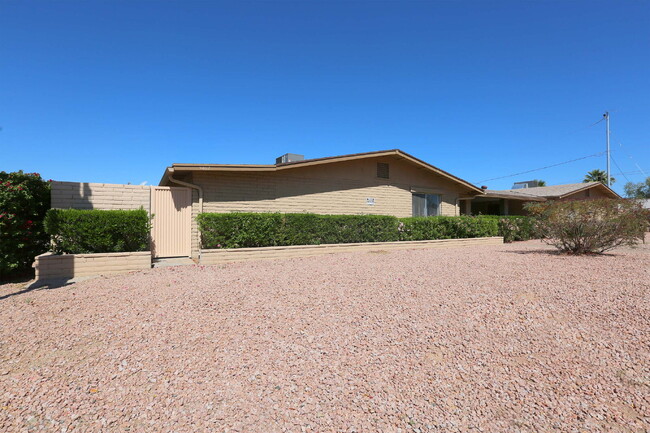 Building Photo - Beautifully Renovated 2-Bedroom Home in a ...