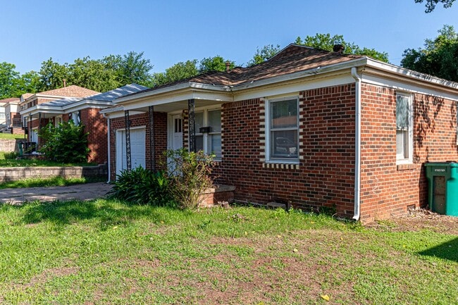 Building Photo - 3 Bed 2 Bath in OKC!