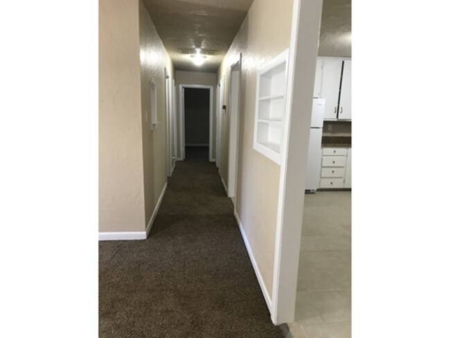 Foto del edificio - 2708 NW 19th St