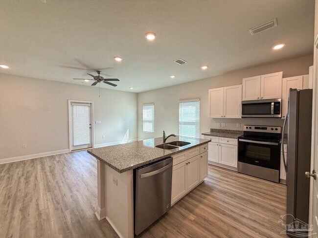 Foto del edificio - 8778 Meadow Flower Ln