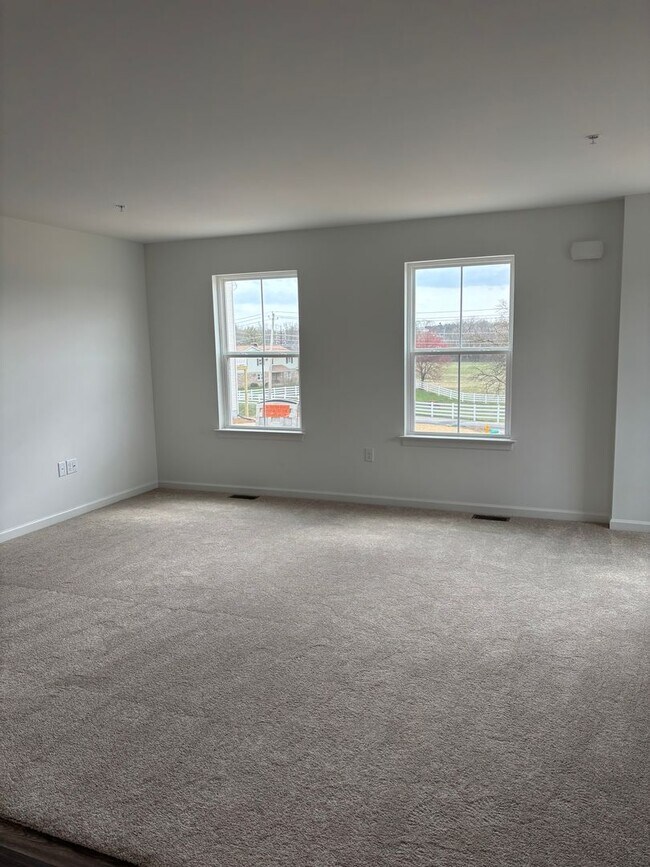 Foto del edificio - New Build! 3 Bedroom, 2.5 Bath NOW AVAILABLE!