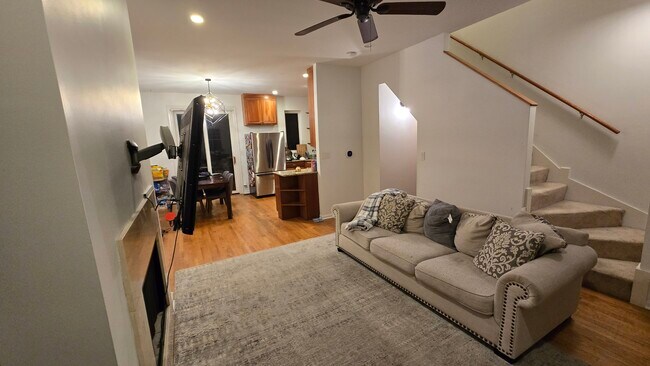 Foto del edificio - 1733 W Crystal St