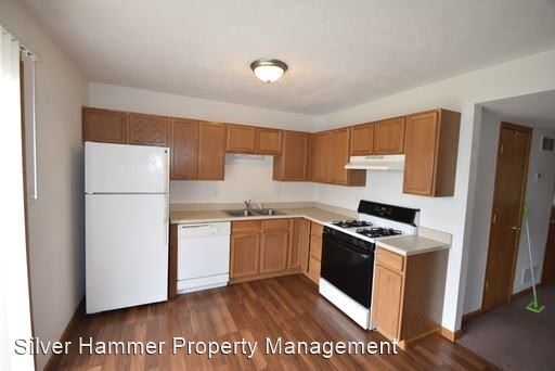 Building Photo - 3 br, 1.5 bath House - 679 Wood Street