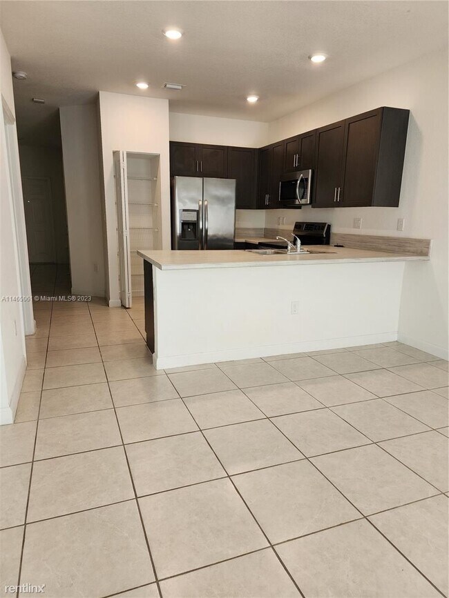 Building Photo - 3 br, 2.5 bath House - 22929 SW 127th Ct