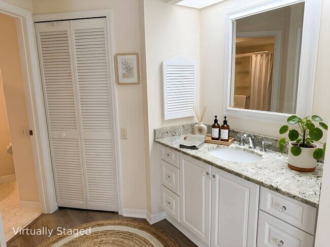 Foto del edificio - 3941 Leeward Passage Ct