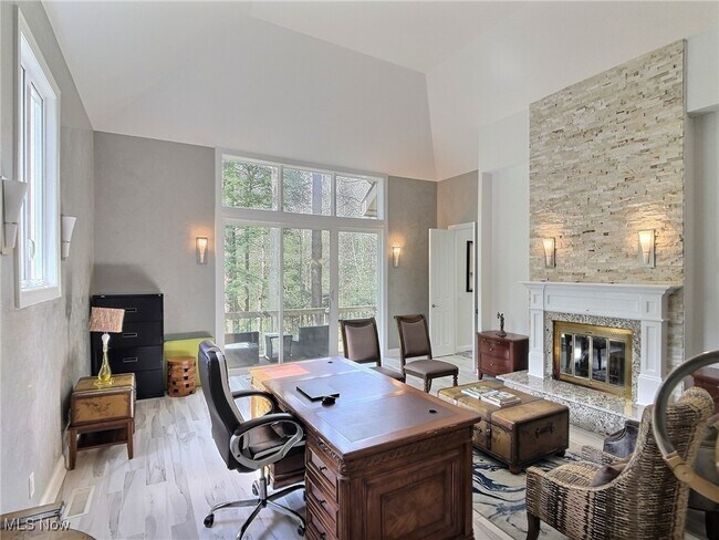 Foto del edificio - 117 Partridge Ln