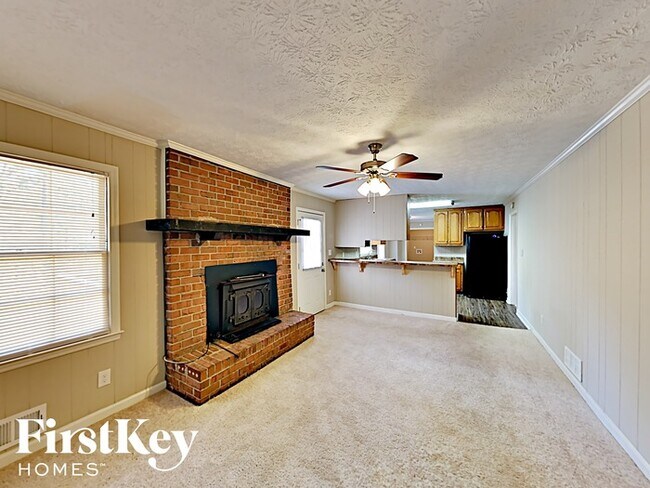 Building Photo - 3321 W County Line Rd