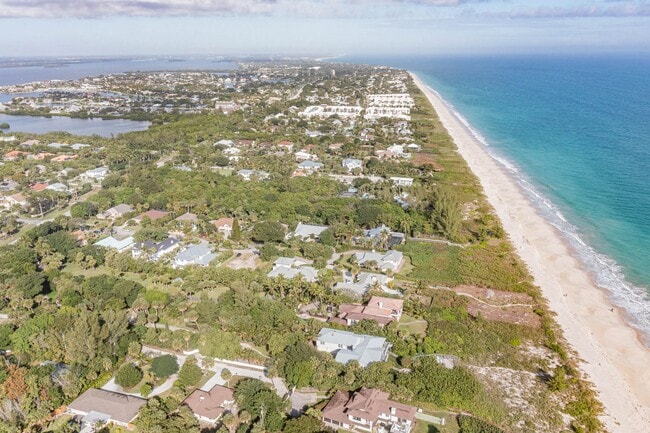 Building Photo - 2225 Silver Sands Ct