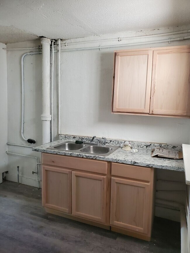 Foto del edificio - 20-20 Farragut St