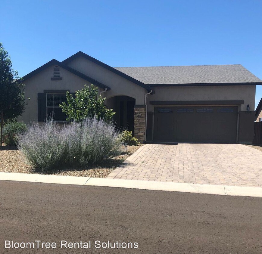 3 Br 2 Bath House 2305 Nova Loop House For Rent In Chino Valley Az Apartments Com