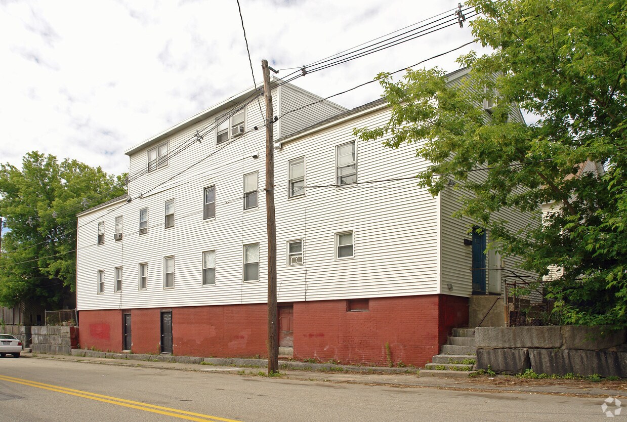 11 Commercial St, Nashua, NH 03060 Apartments in Nashua, NH