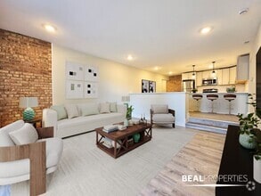 Building Photo - 1220 N La Salle Dr