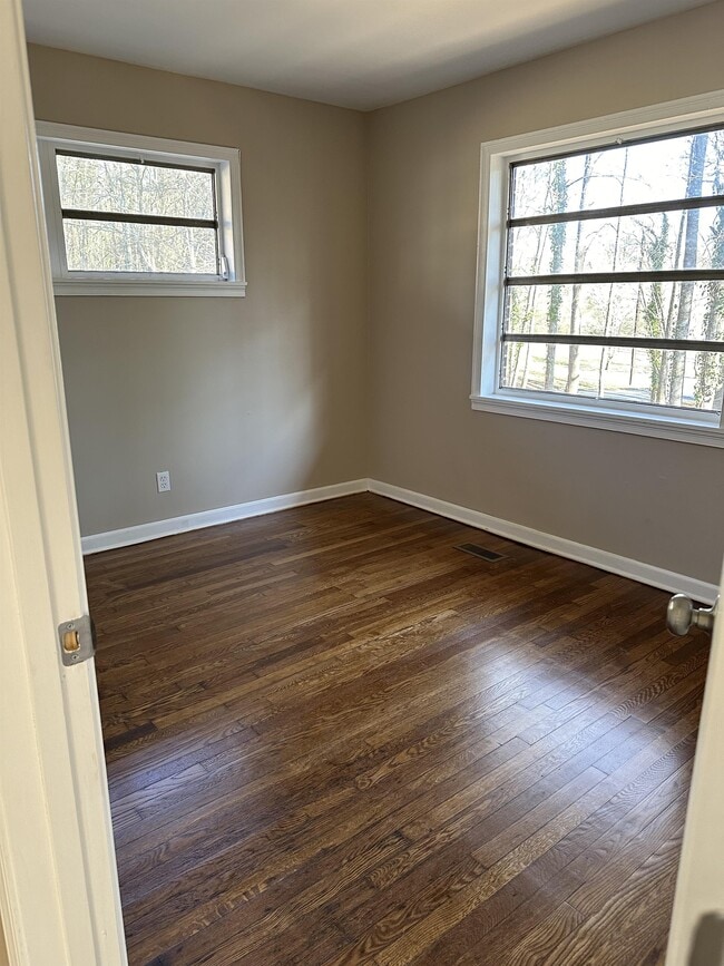 Building Photo - 741 Barron Dr