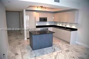 Building Photo - 2 br, 3 bath Condo - 1010 Brickell Ave Uni...