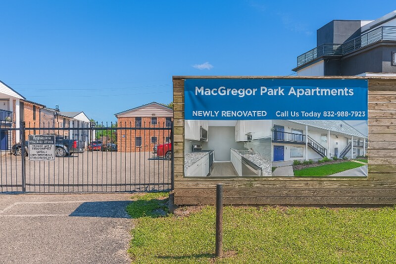 Foto principal - 3316 N MacGregor Way