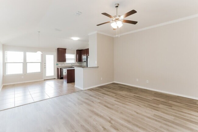 Building Photo - 318 Billy Wickliffe Dr