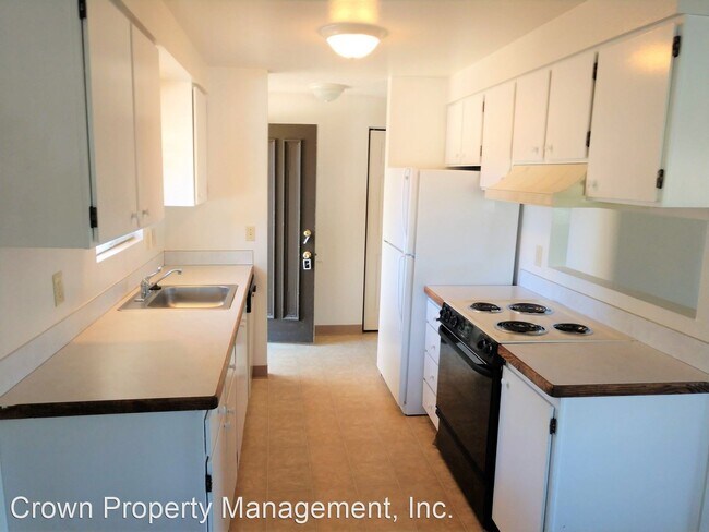 Foto del edificio - 341-343-394 Aaron Ct NE