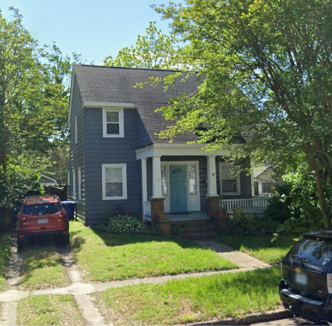 Building Photo - 52 Aylwin Rd