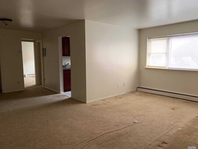 Building Photo - 400 N Corona Ave