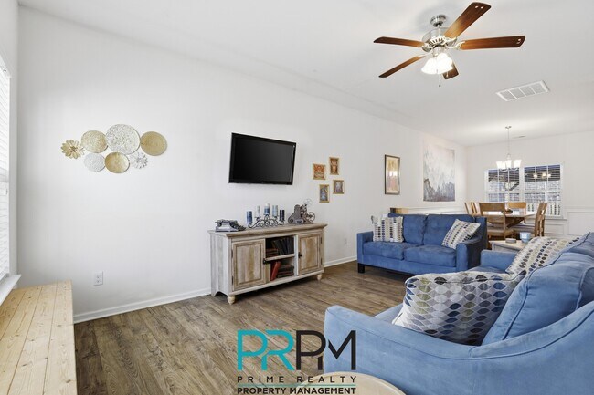 Building Photo - 249 Elmhaven Dr