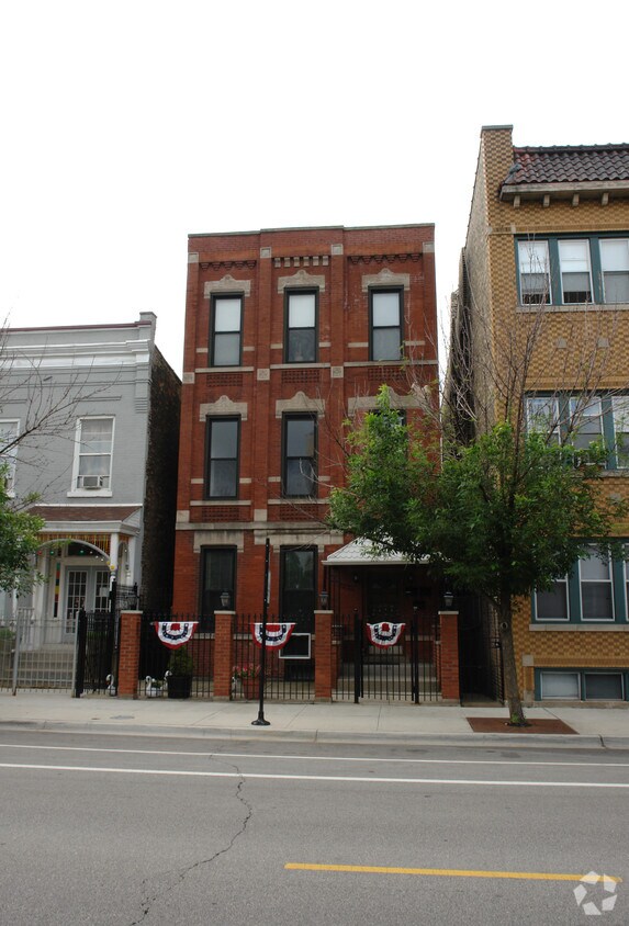 Building Photo - 2233 W Taylor St