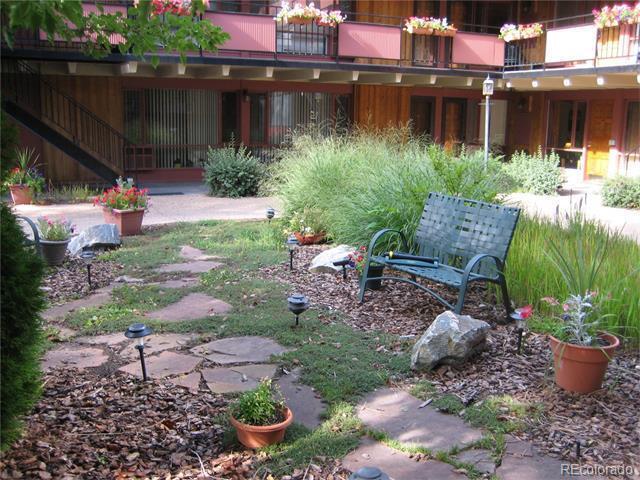 Courtyard - 836 Dexter St