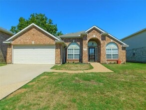 Building Photo - 8313 Montecito Dr