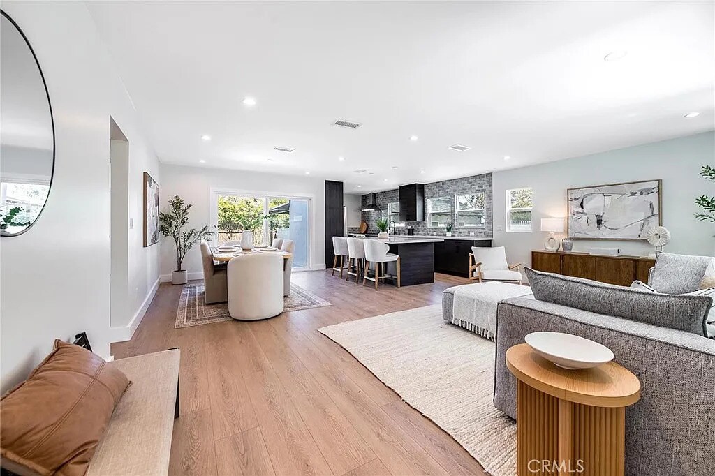 Foto principal - 22919 Leonora Dr