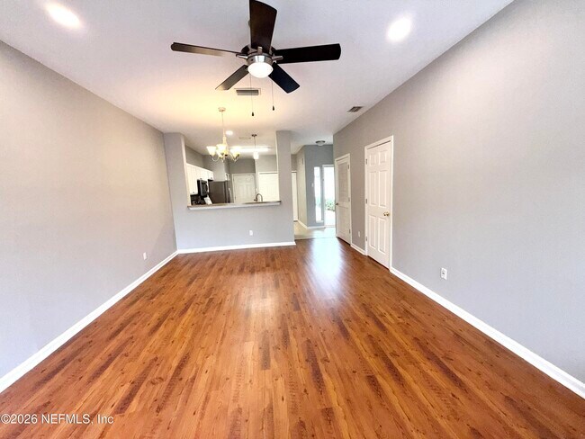 Foto del edificio - 621 Southbranch Dr