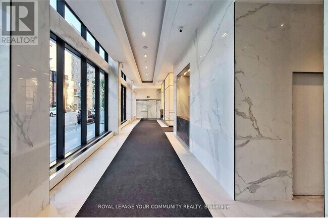 Building Photo - 77 Shuter St